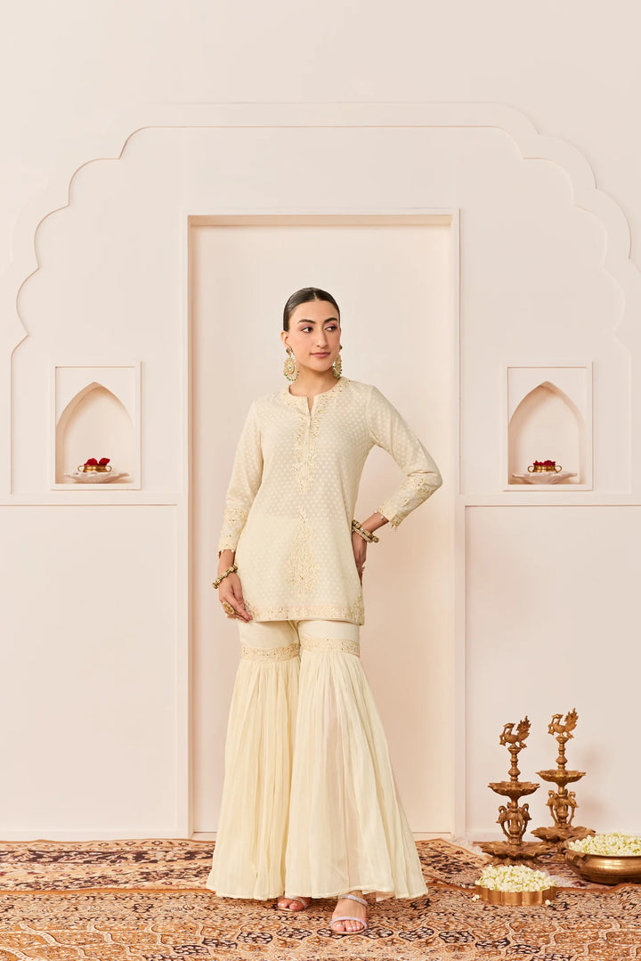 Yasneen -daisy Ivory Short Kurta With Garara And Dupatta