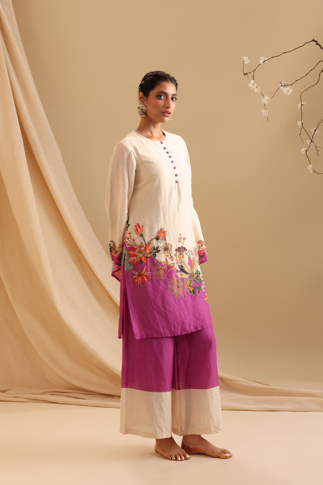 aarani embroidered kurta set