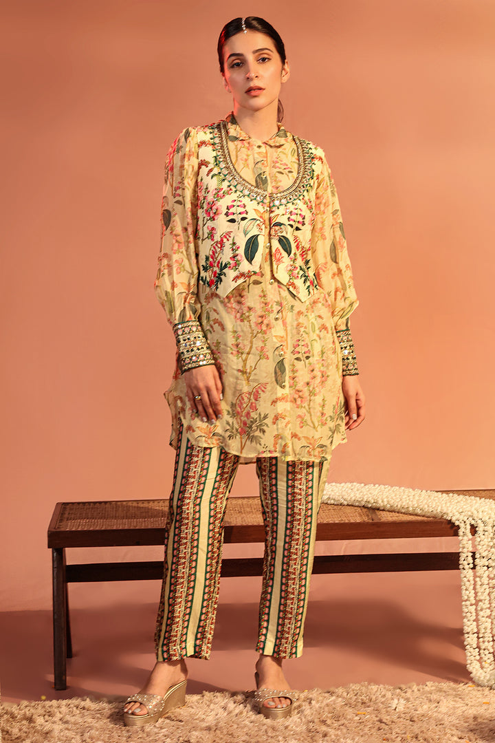 tamaya embroideed kurta set with jacket