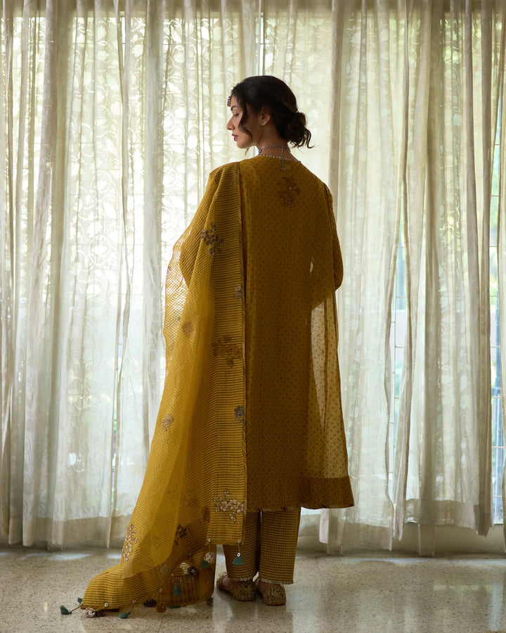 Nimi Dupatta