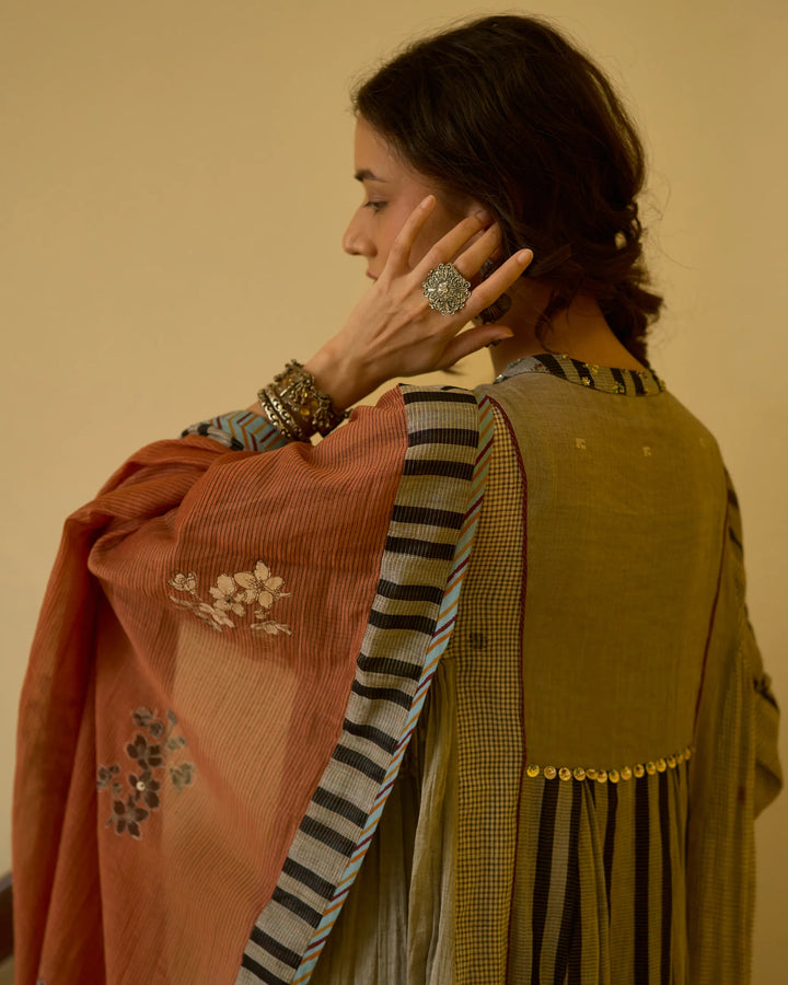 Asha Kurta