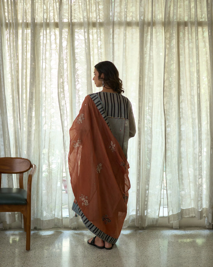 Kora Dupatta