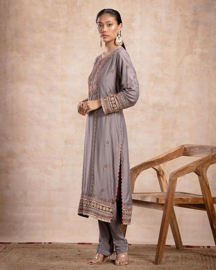 rabia straight suit set saleti