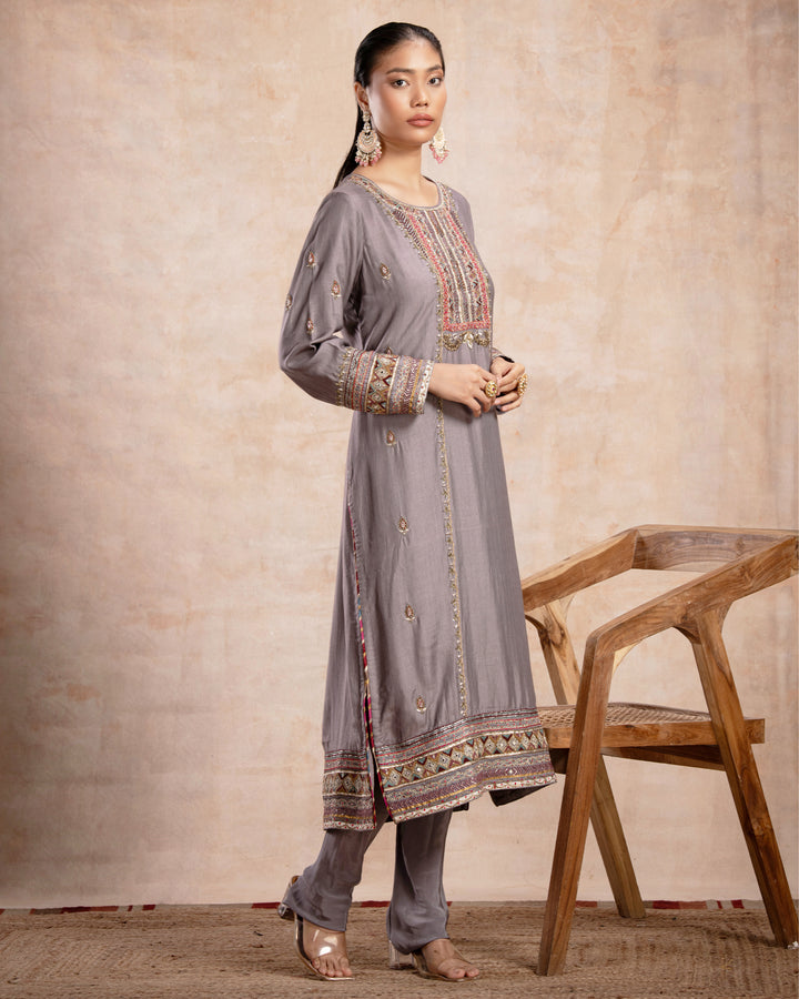 rabia straight suit set saleti