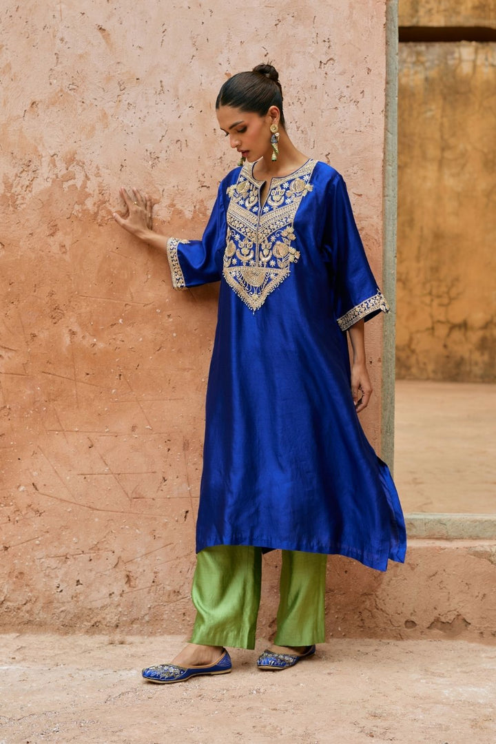 Neera Kaftan Set