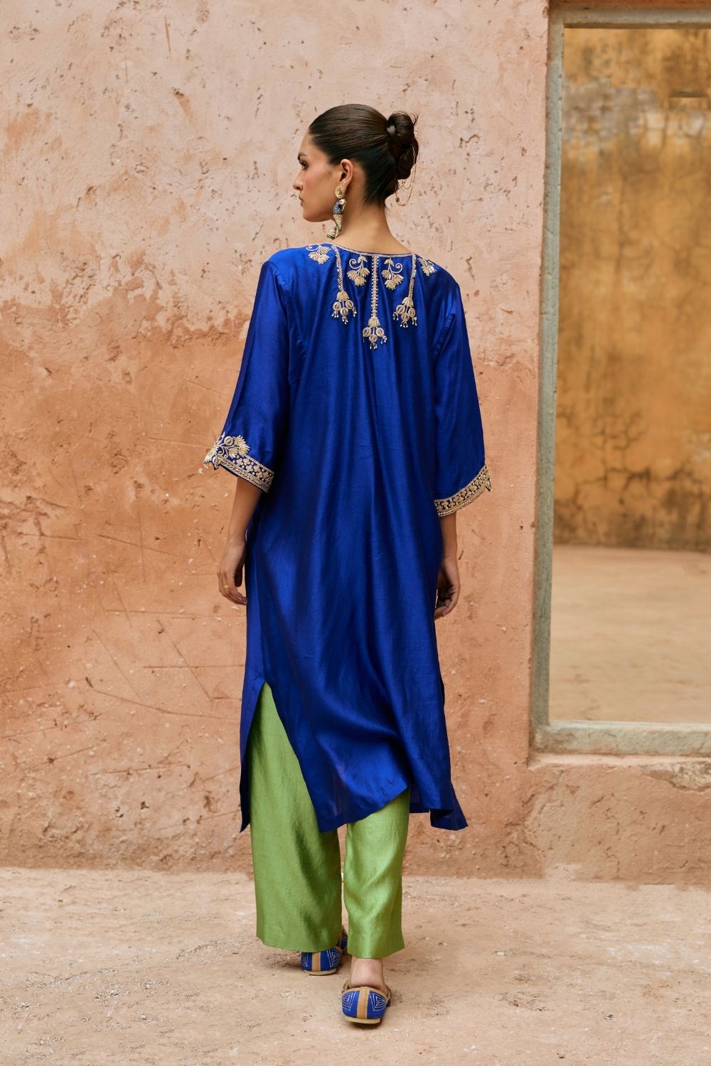 Neera Kaftan Set