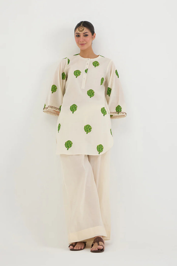 Off White Artichoke Set