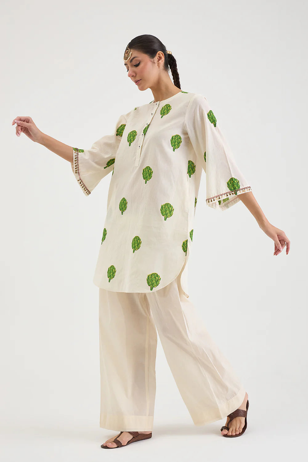 Off White Artichoke Set