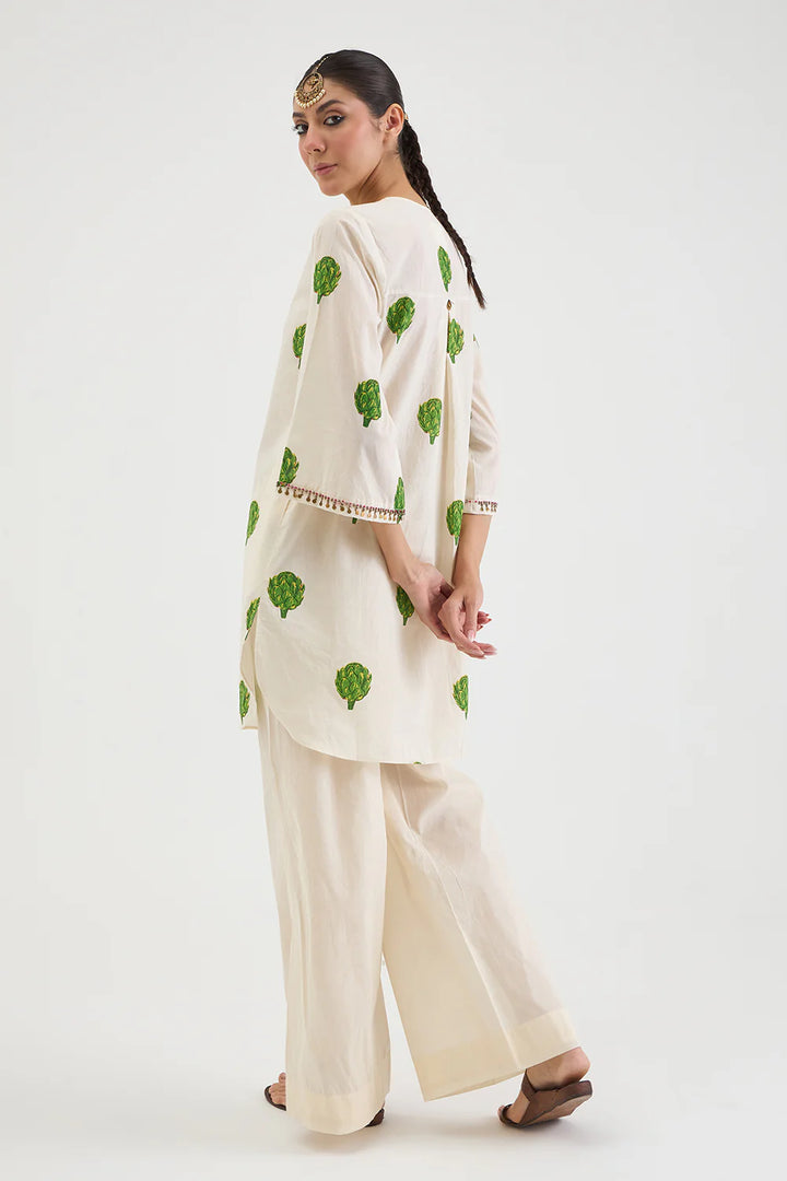 Off White Artichoke Set