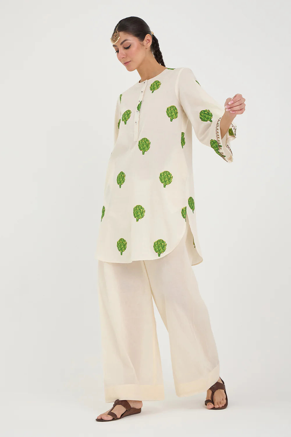 Off White Artichoke Set