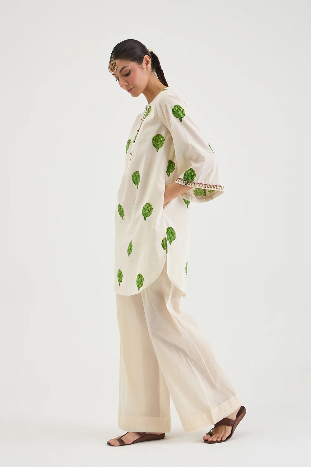 Off White Artichoke Set