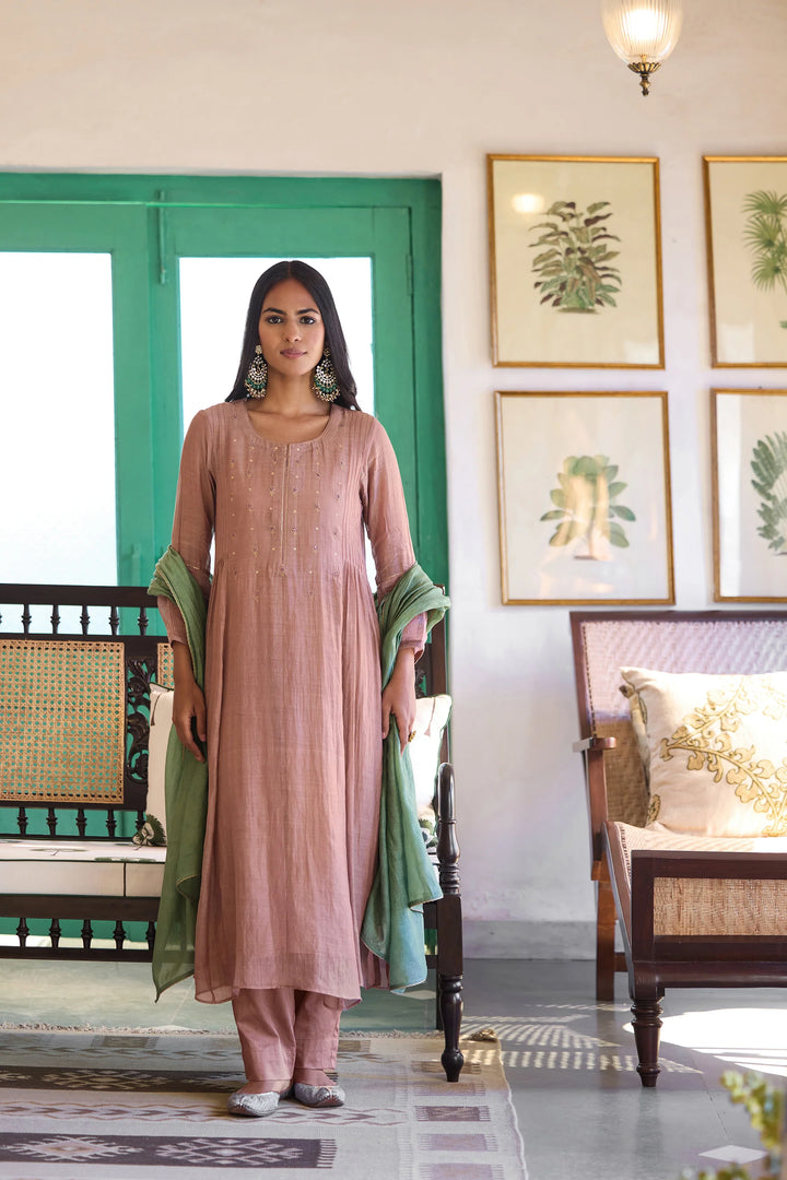 Aarohi Dhoop Chaon Kurta Set