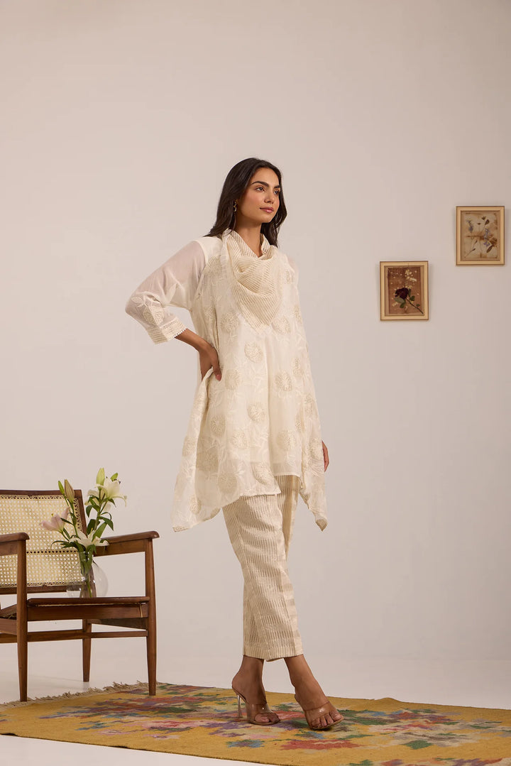 Asymmetric Tissue Patch Embroidered Cowl Tunic Set in Off-White