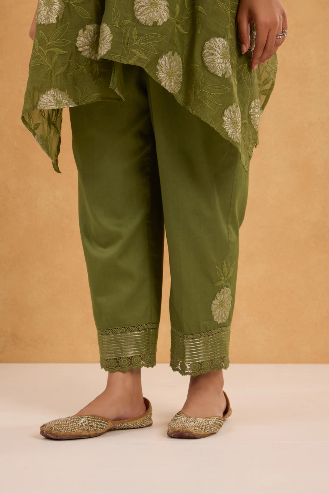 Asymmetric Tissue Patch Embroidered Cowl Tunic Set in Forest Green