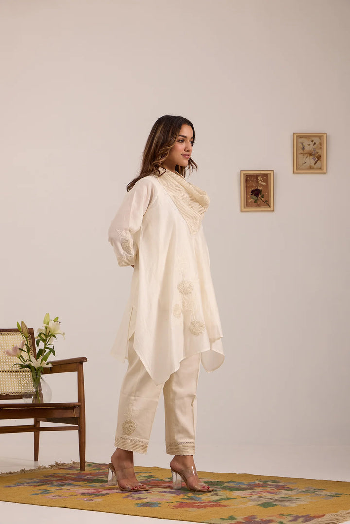 Asymmetric Tissue Patch Side Embroidered Cowl Tunic Set in Off-White