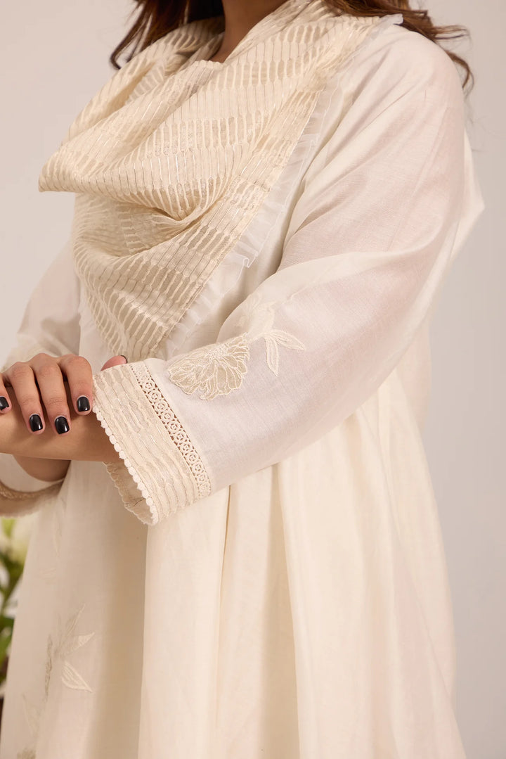 Asymmetric Tissue Patch Side Embroidered Cowl Tunic Set in Off-White
