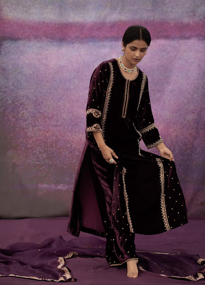 violet moti scallop hand embroidered kurta set