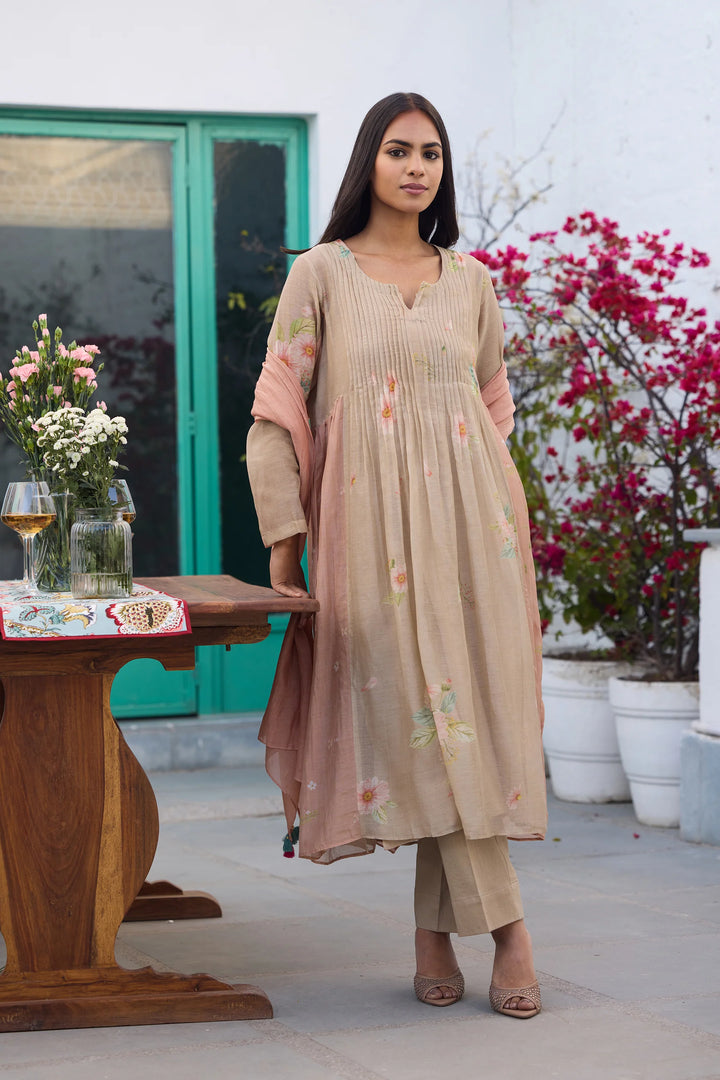 Daisy whisper Avril Kurta Set