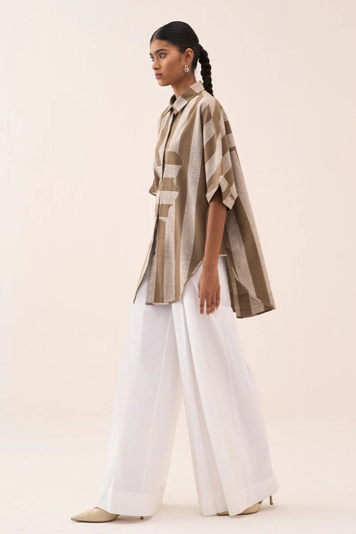 Floral Stripe Applique U-Hem Shirt