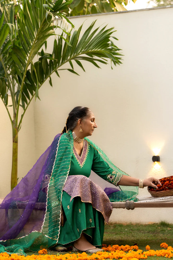 Green Aari sequinns straight suit