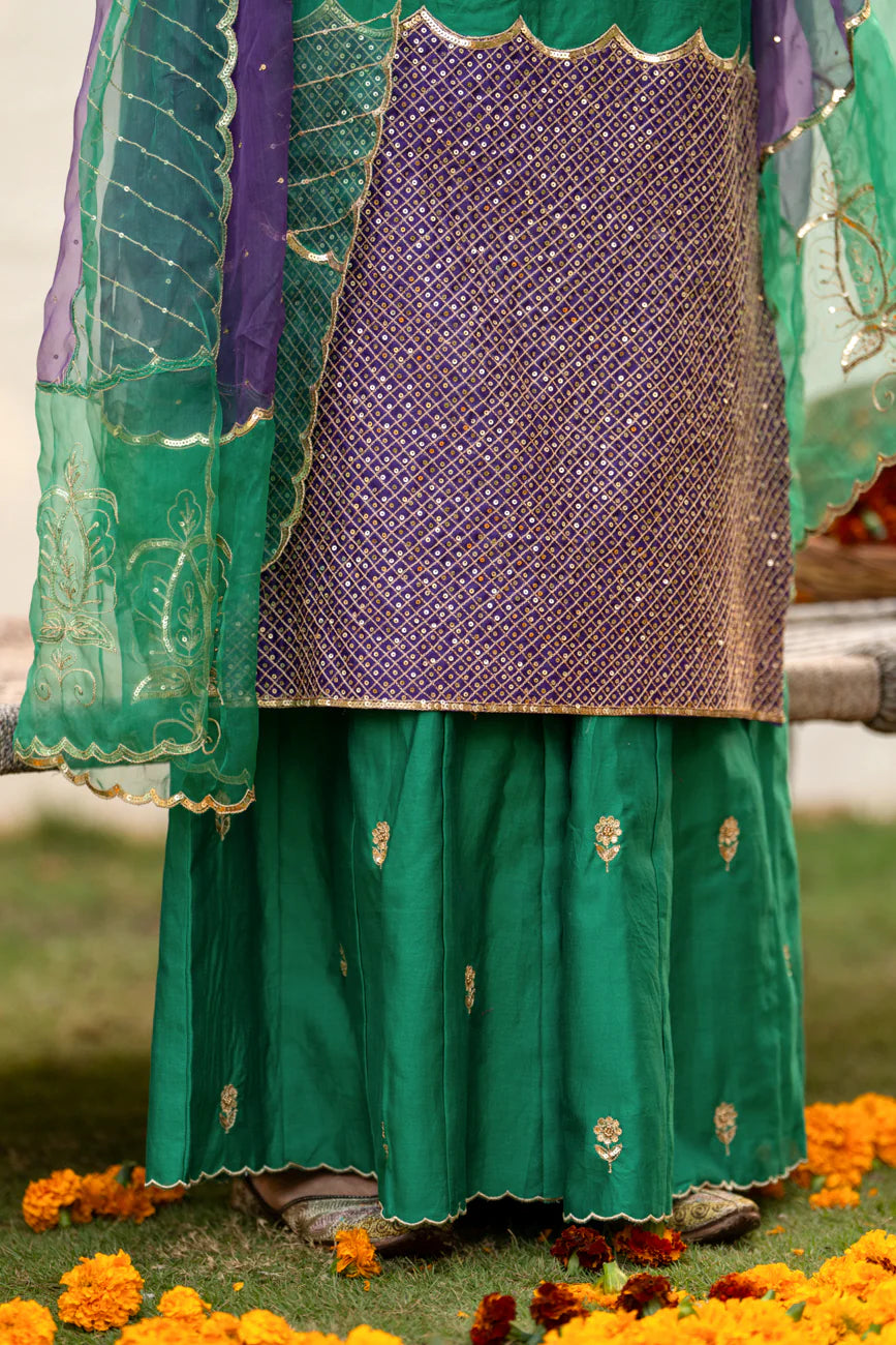 Green Aari sequinns straight suit