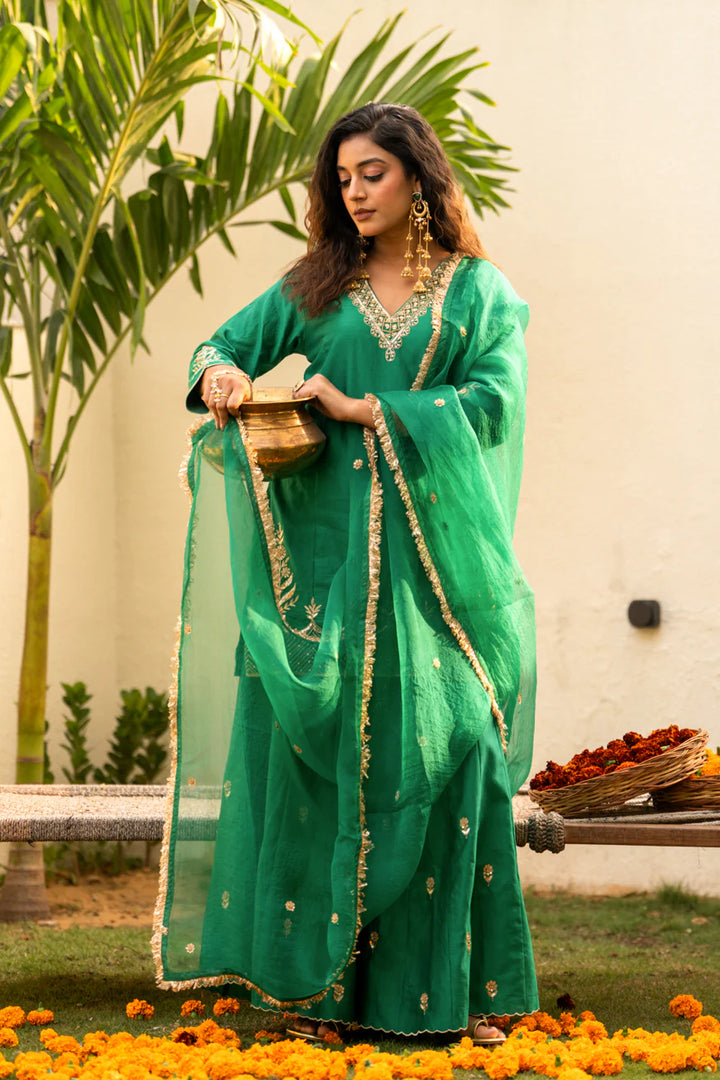 Green Boota Aari Sharara