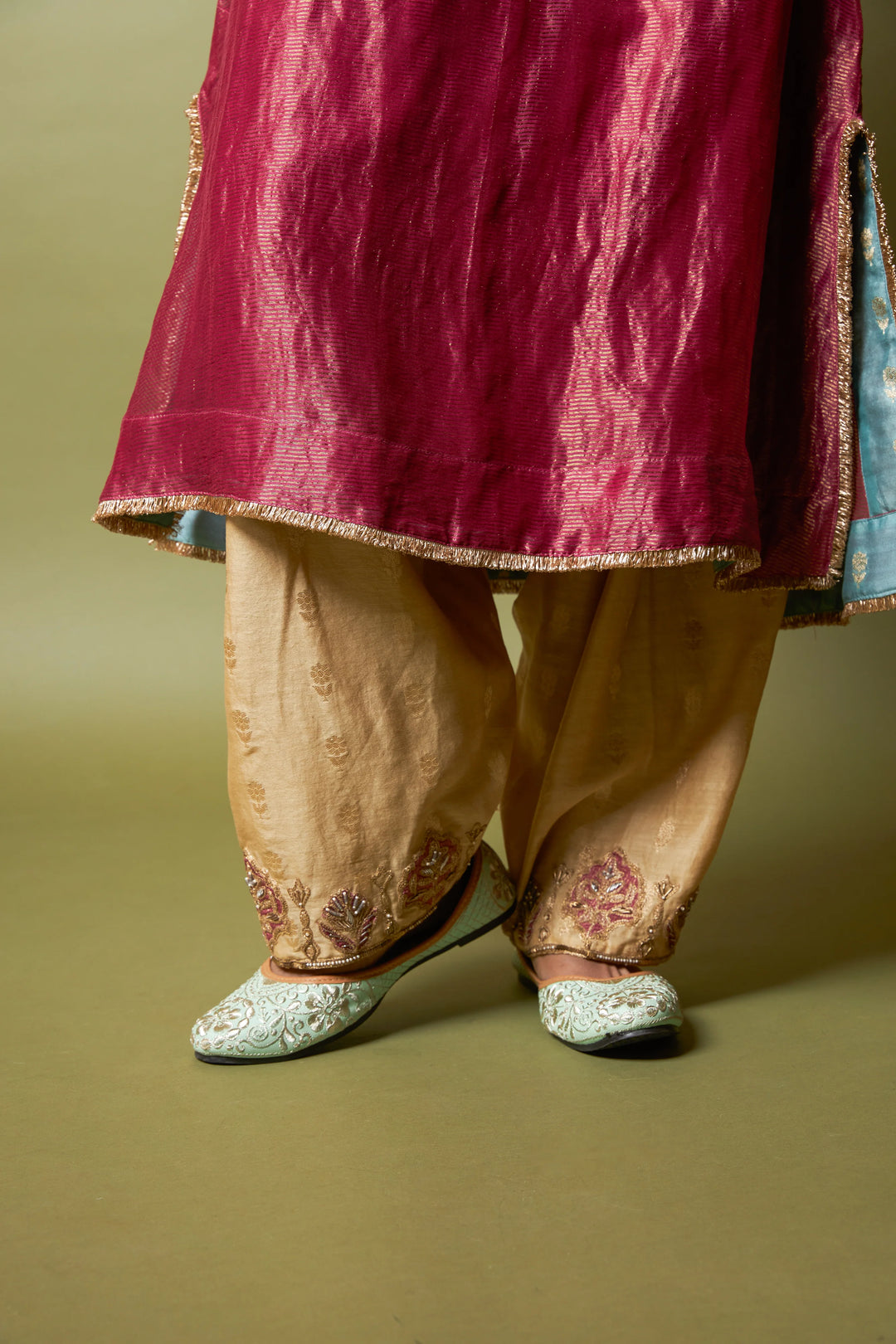 Gulnaar embroidered kaftan set