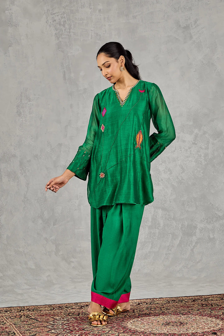 Green Fish Patch Embroidery Short Tunic Set