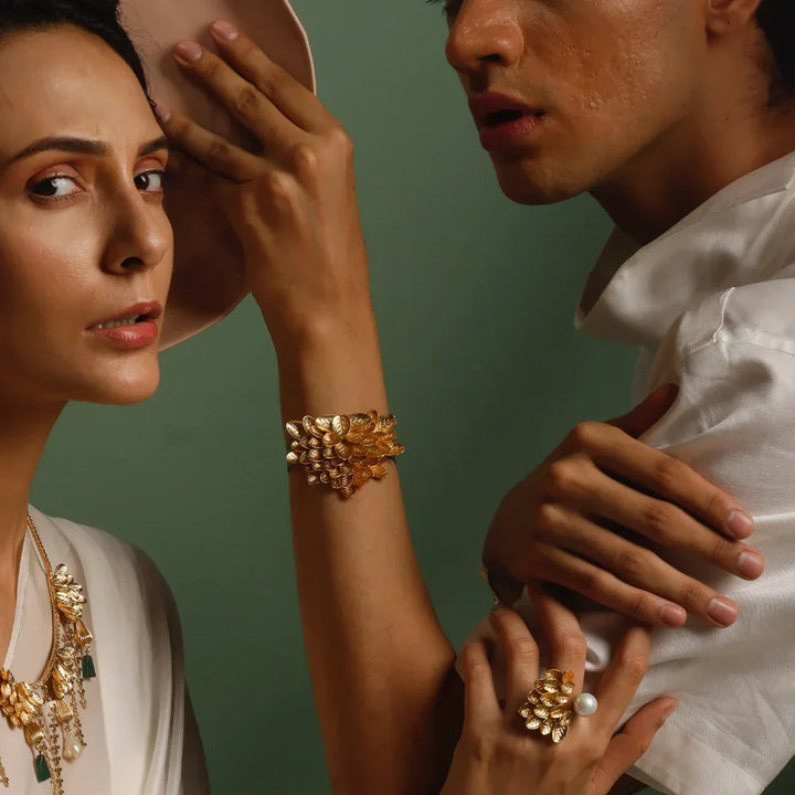 Graceful Goddess Bracelet (Gold)