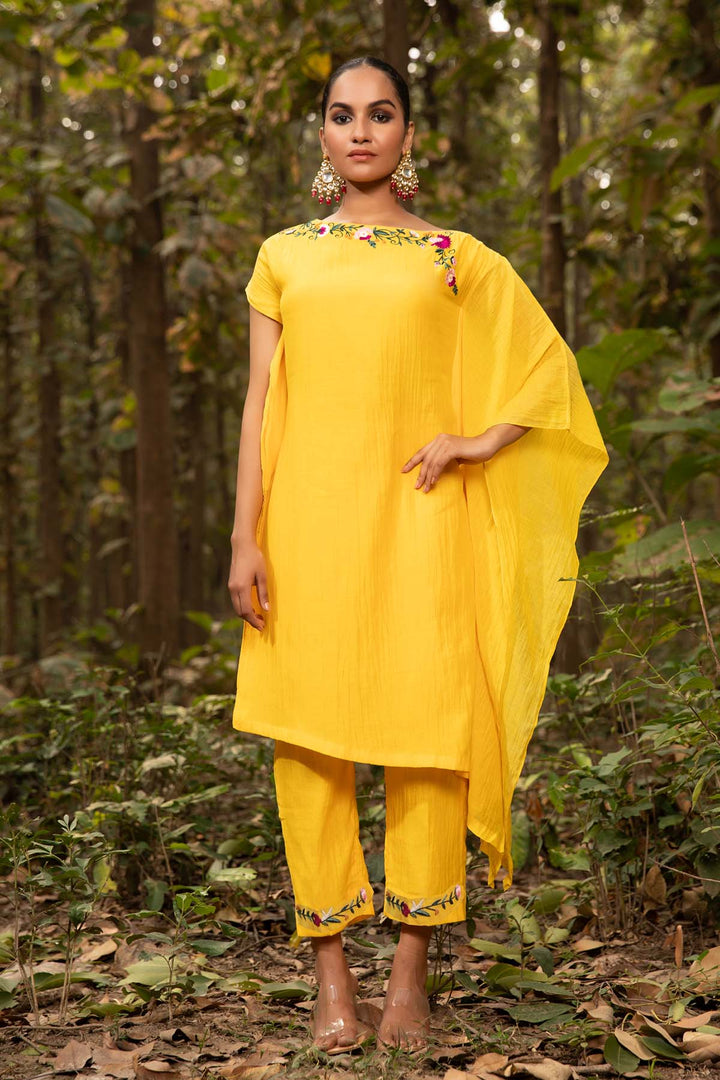 pale kaftan set