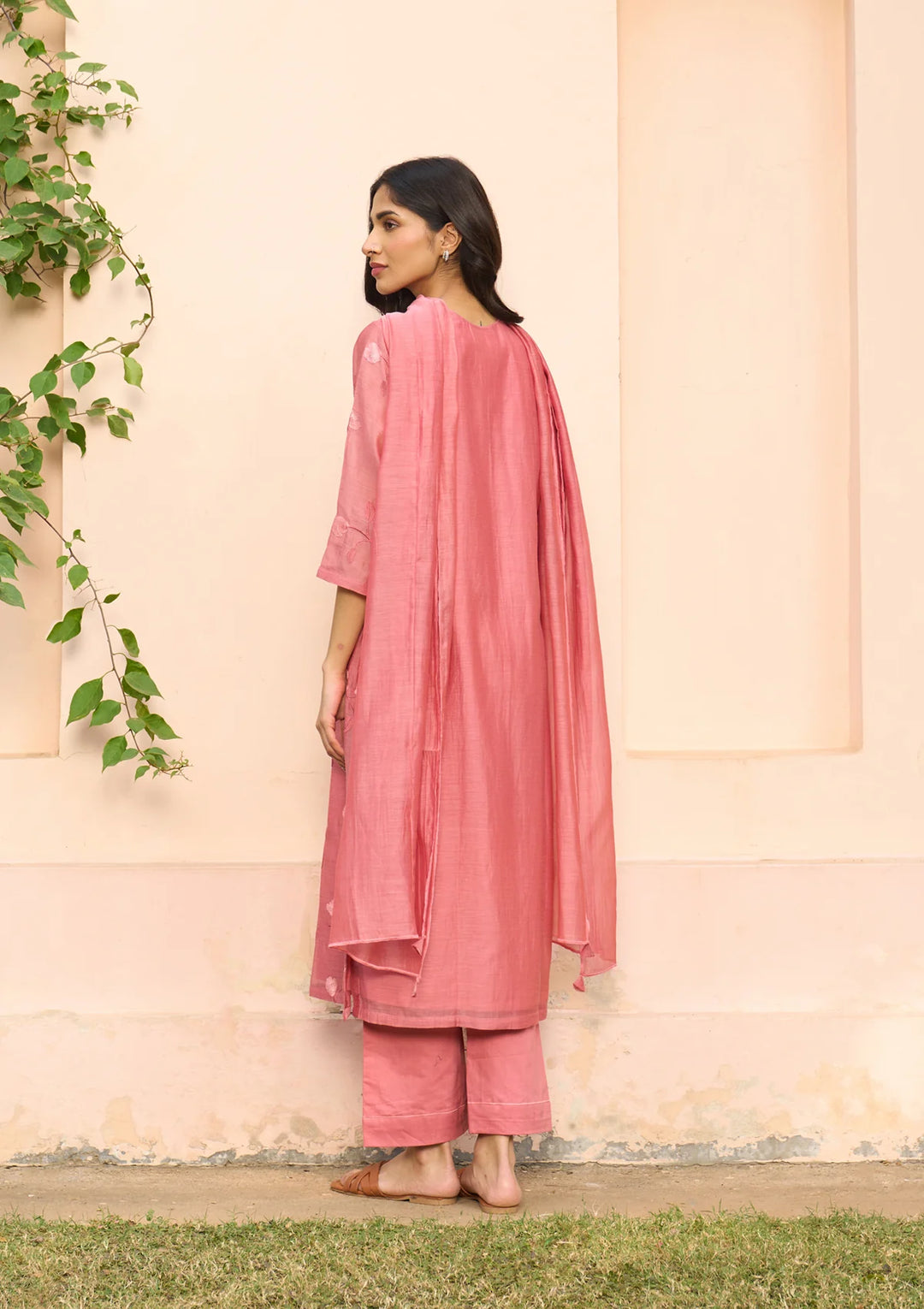 Hibiscus Embroidered Kurta Set