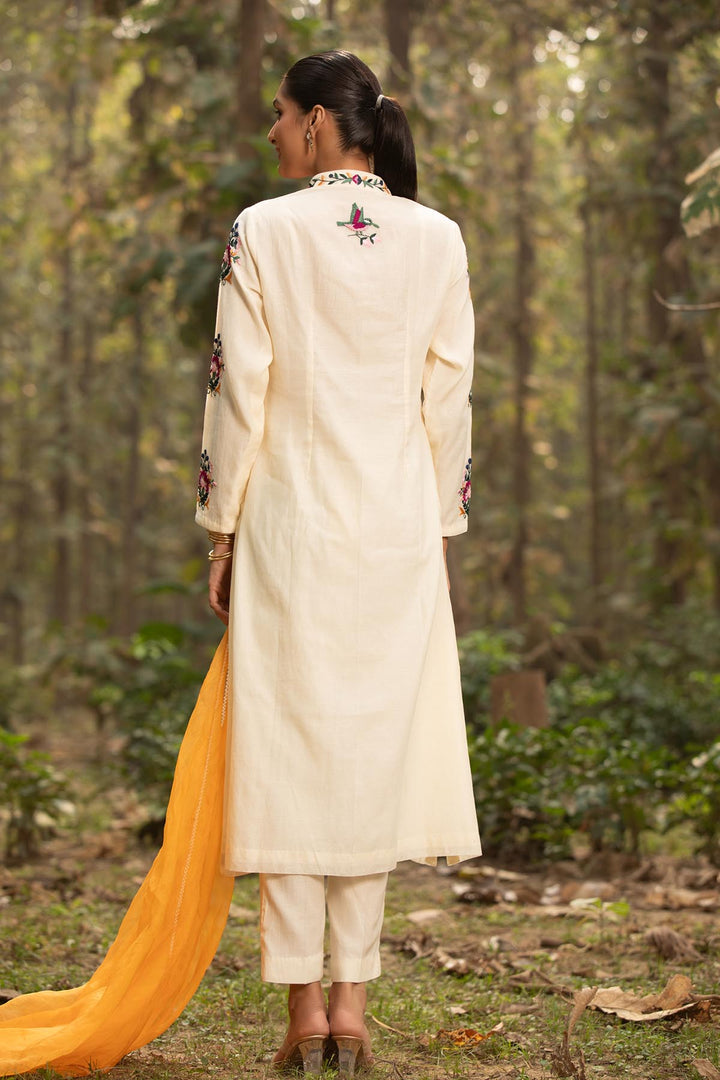 naayab kurta set