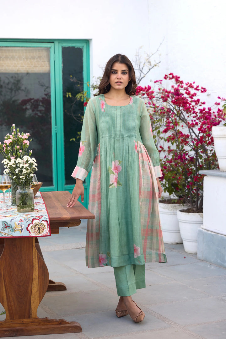 Hibiscus Muse Avril Kurta Set