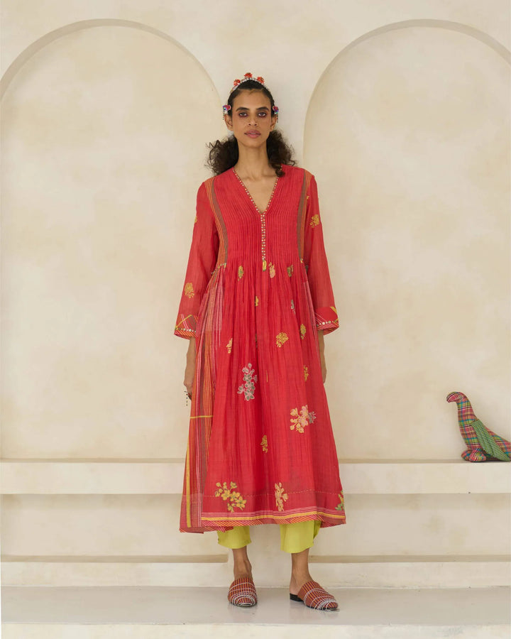Kiara Kurta