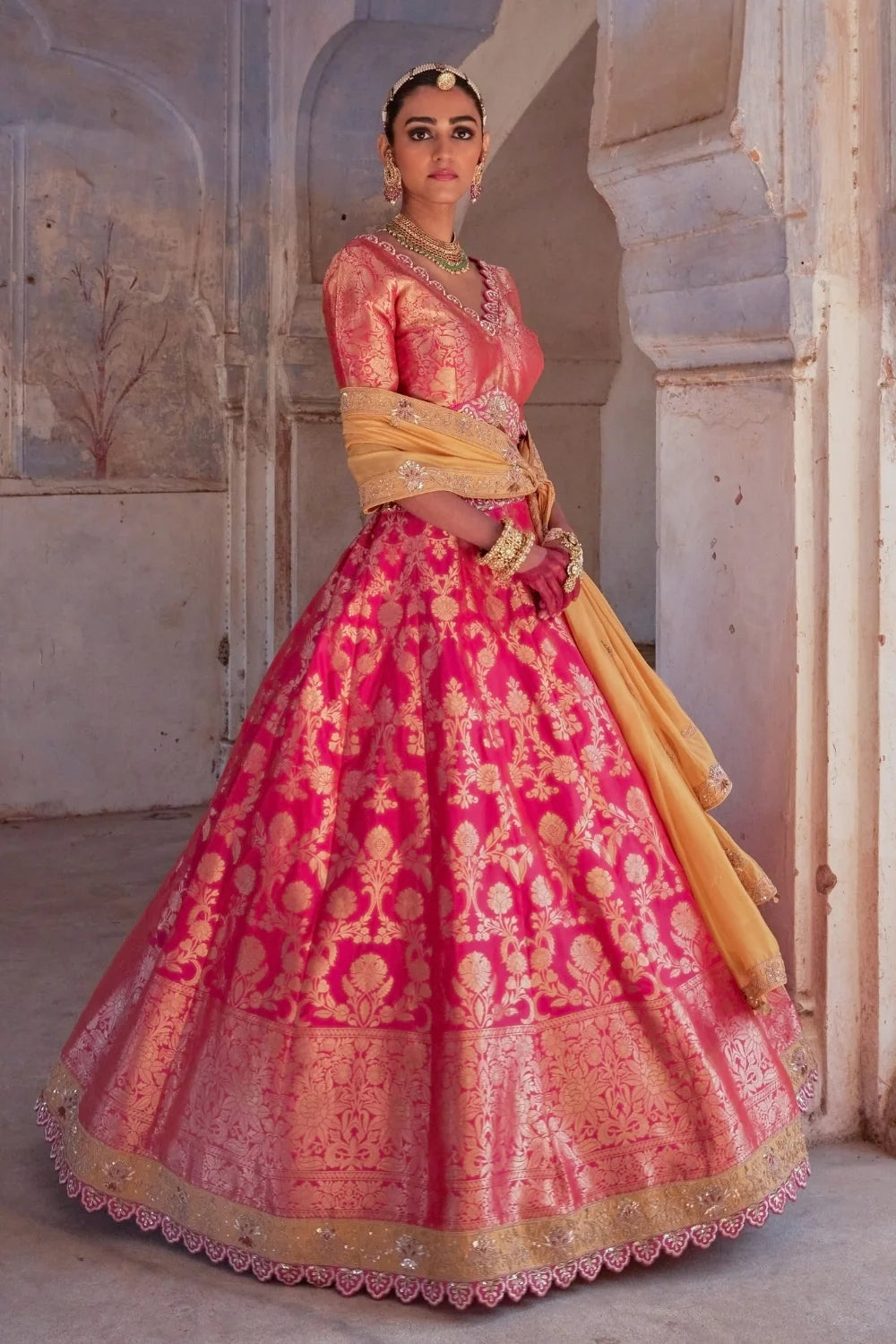 Mayuri Banarasi Lehenga set