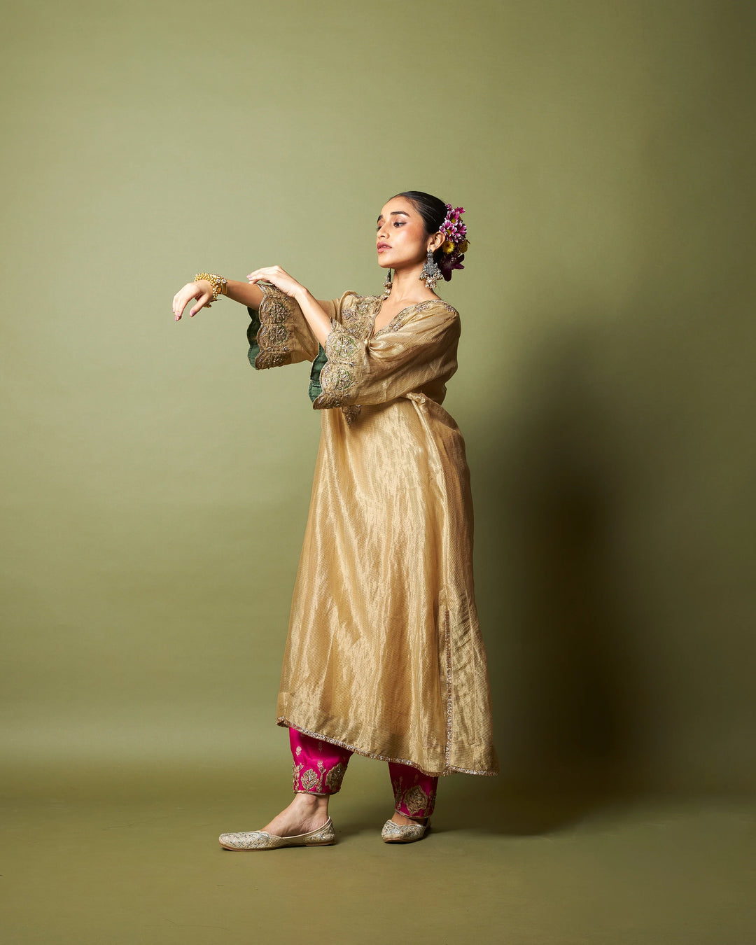 Mehtab Noor embroidered kaftan set