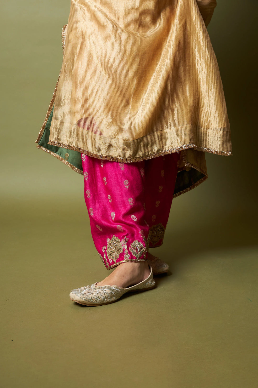 Mehtab Noor embroidered kaftan set