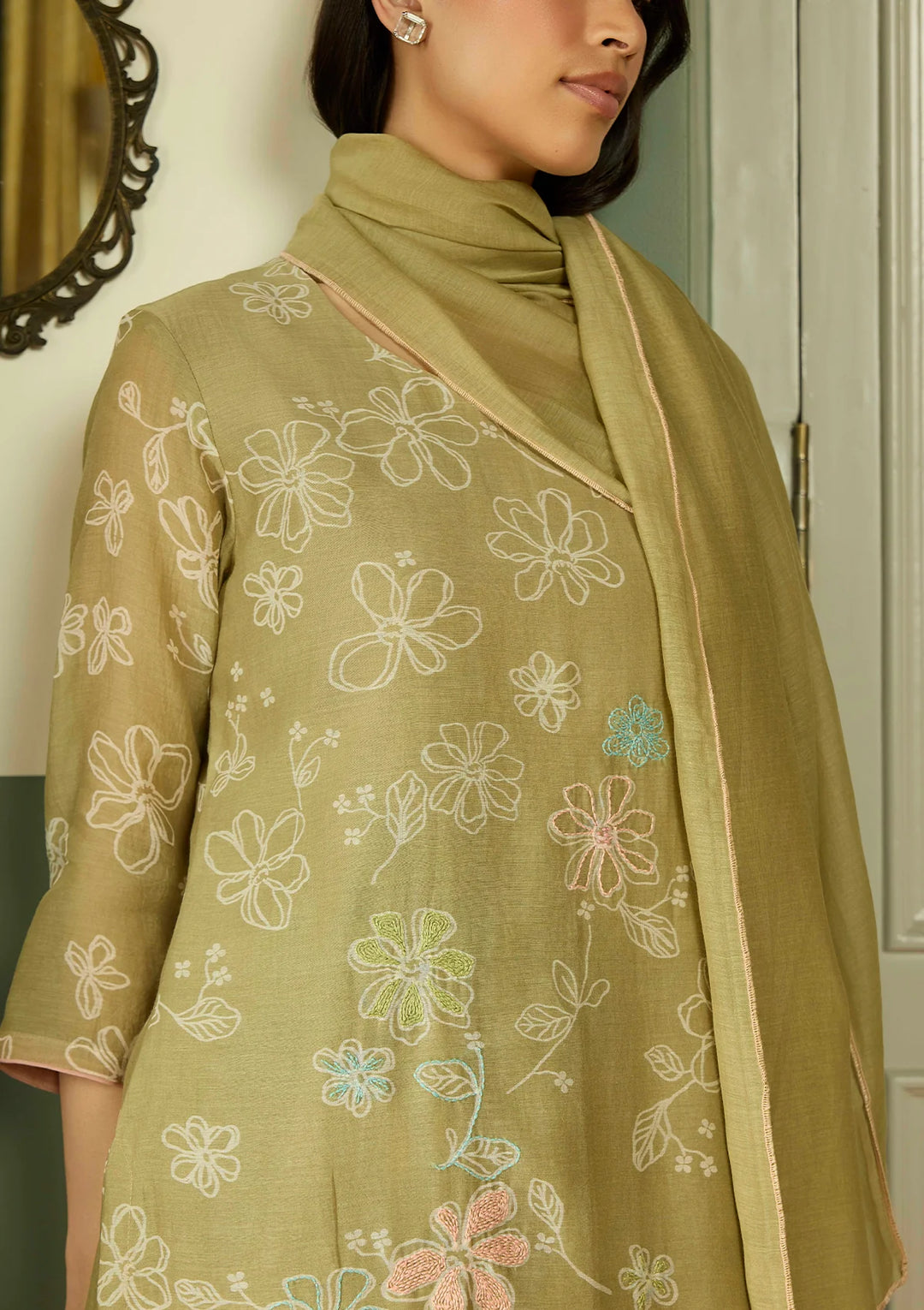 Meadow Thread Embroidered Kurta Set