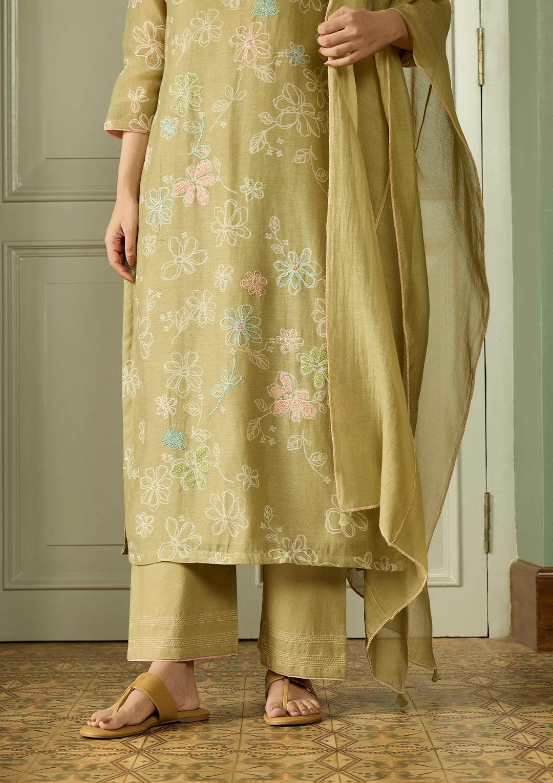 Meadow Thread Embroidered Kurta Set
