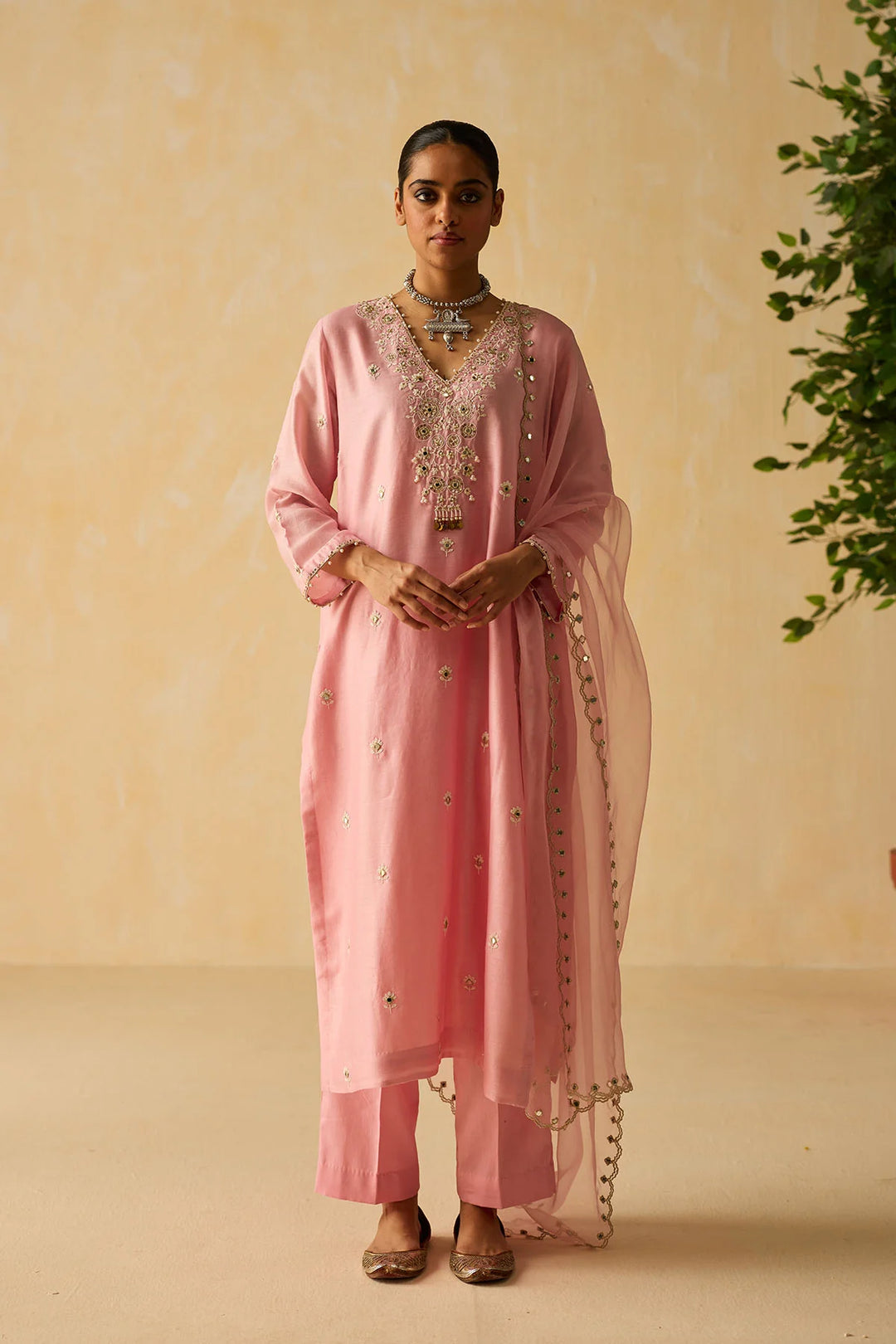 Niyara Kurta Set