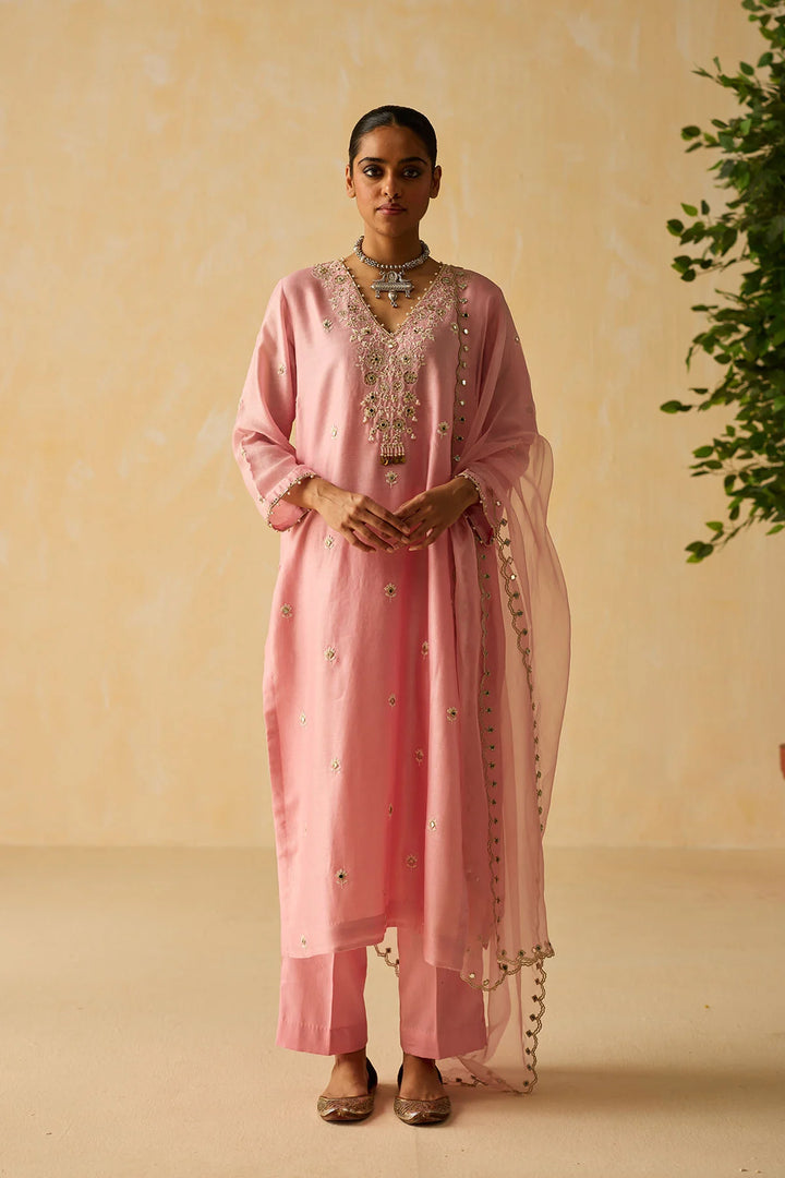 Niyara Kurta Set