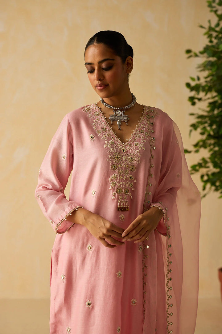 Niyara Kurta Set