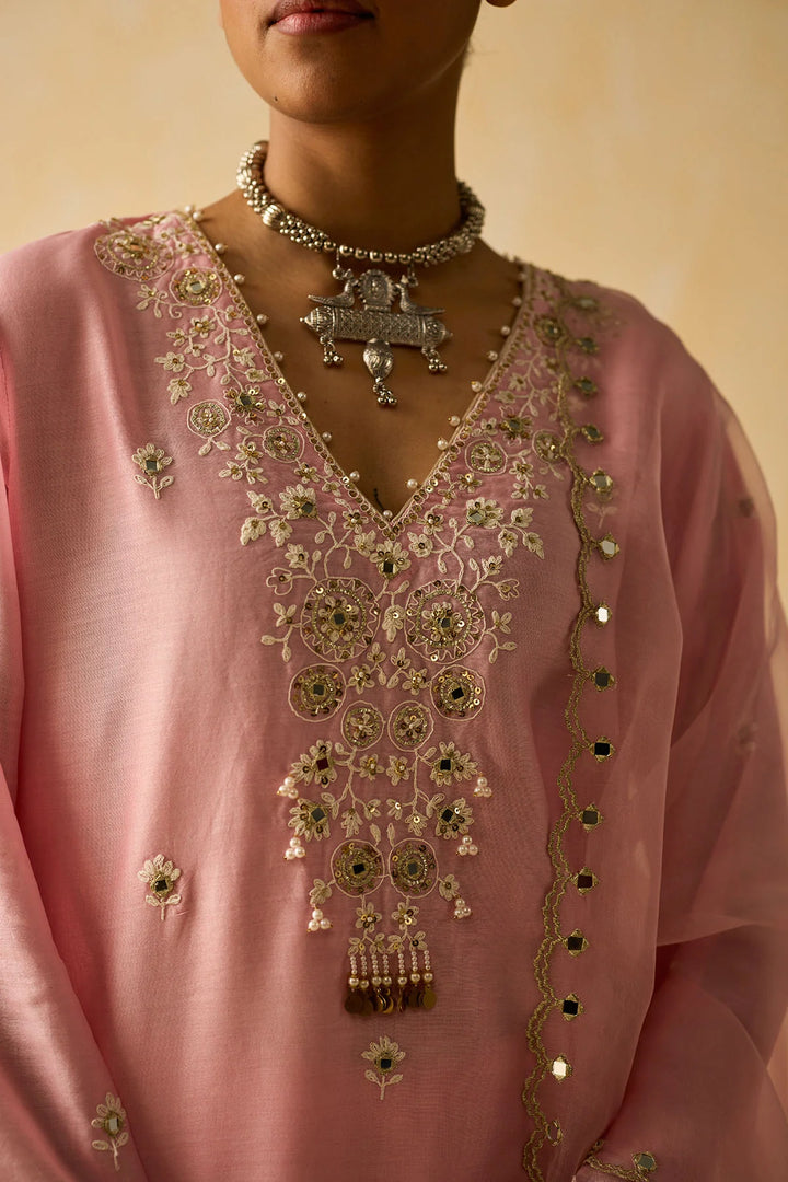 Niyara Kurta Set