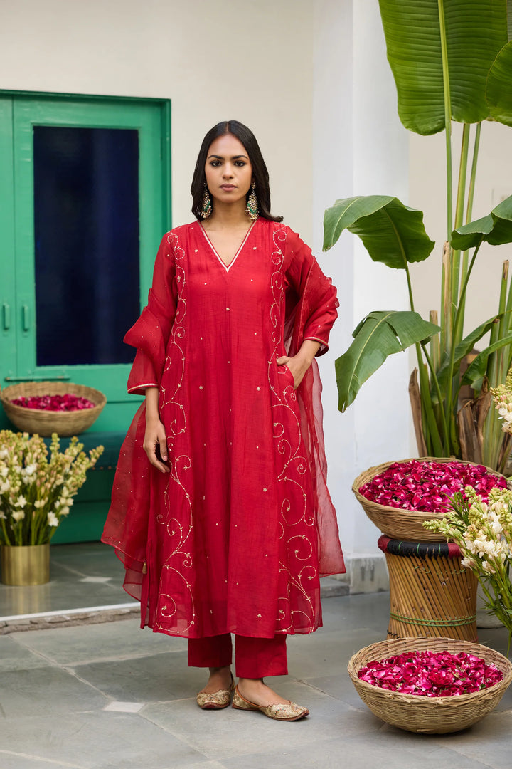 Naveli Motichoor Kurta Set