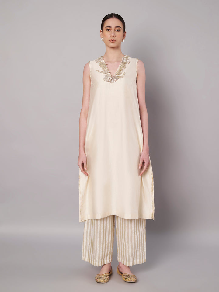 Open Bloom Kurta Set - Ivory