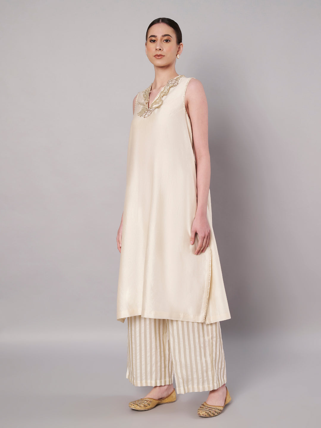 Open Bloom Kurta Set - Ivory