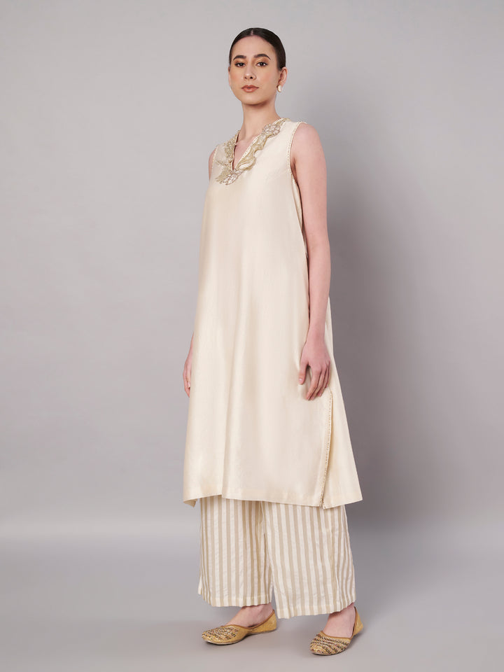 Open Bloom Kurta Set - Ivory
