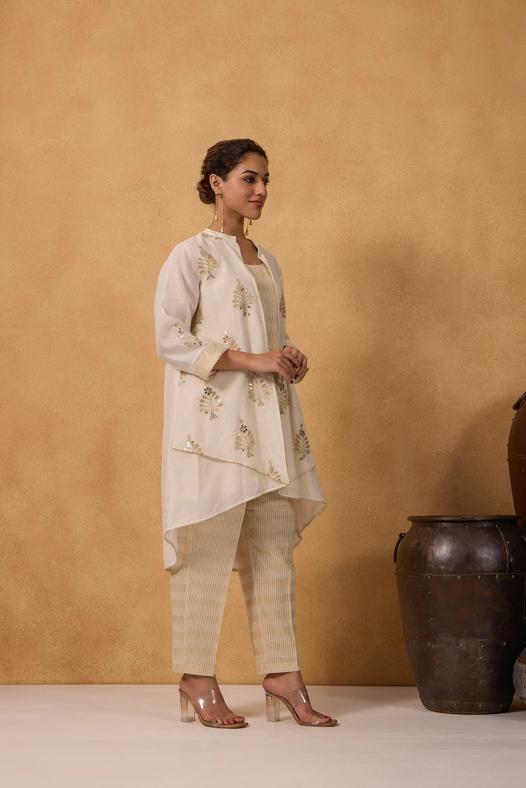Off-White High-Low Embroidered Jacket Set with Tissue Inner and Pants