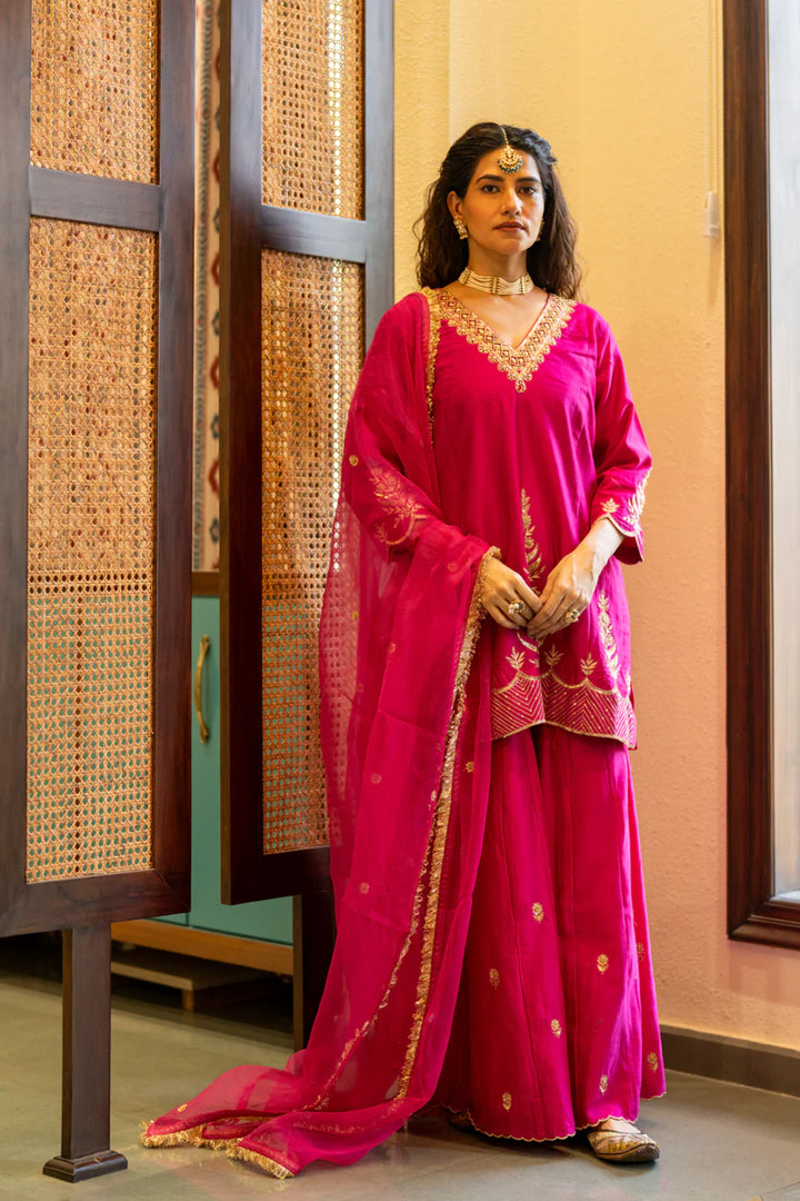 Pink Boota Aari Sharara