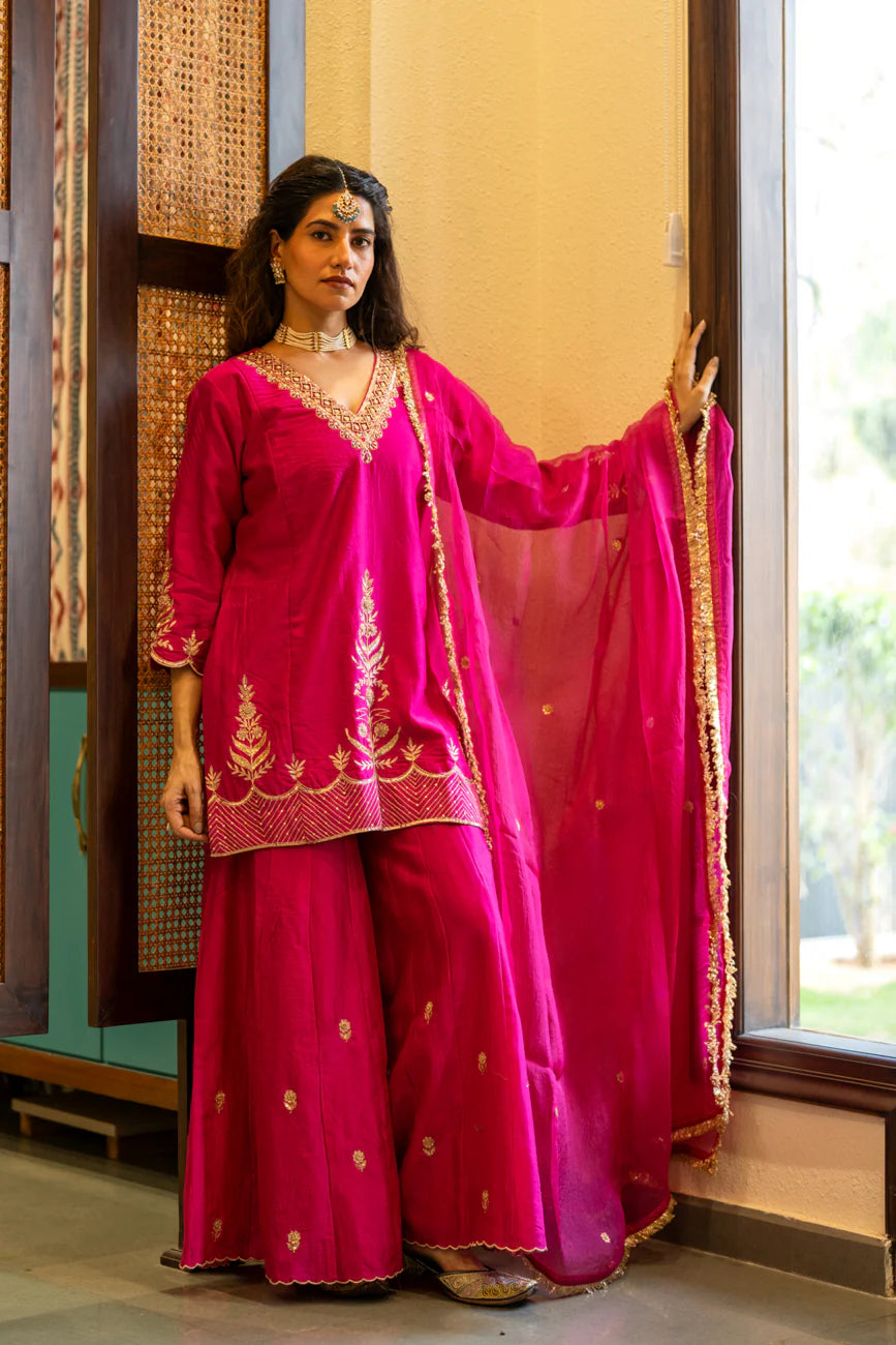 Pink Boota Aari Sharara